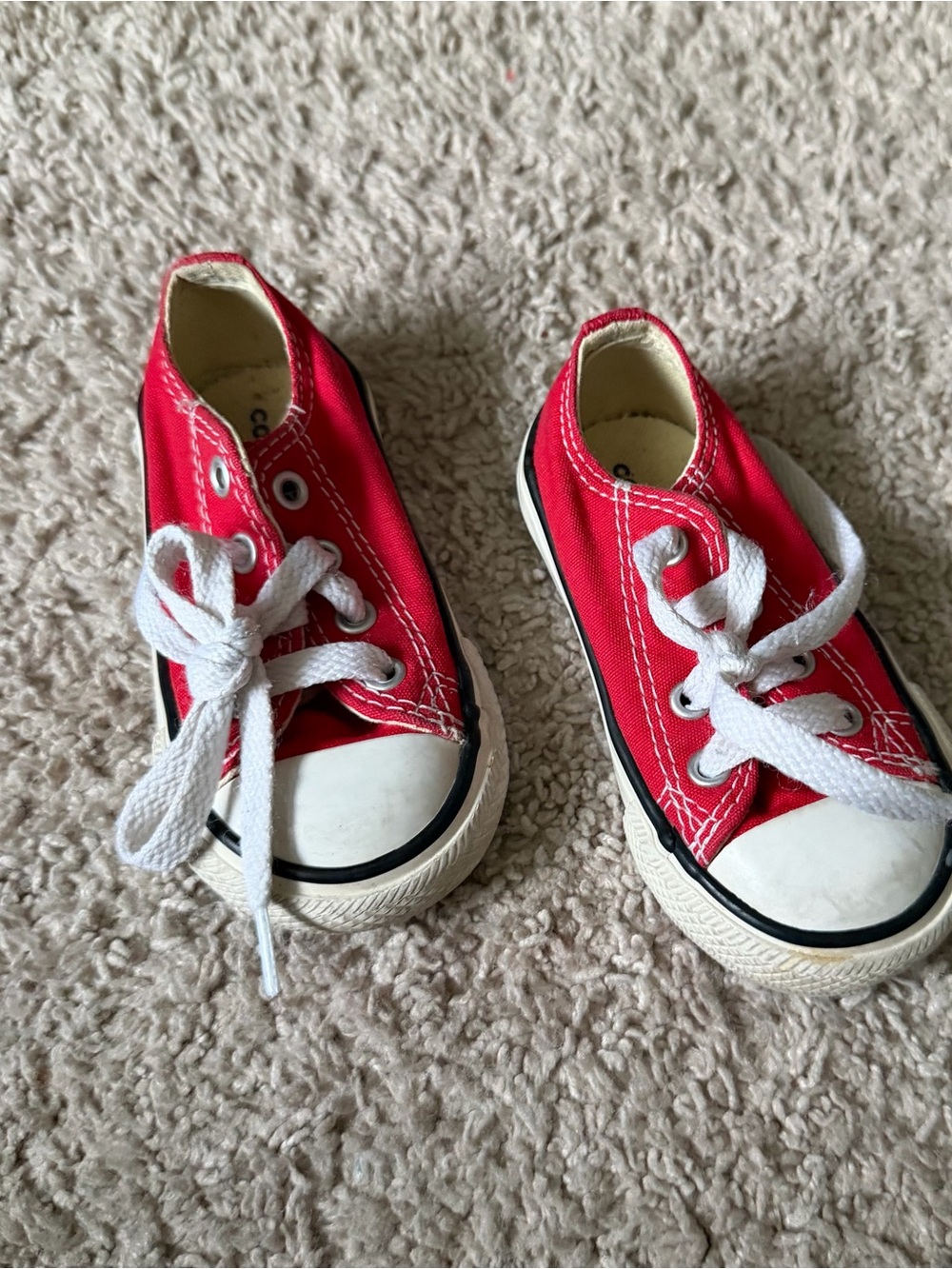 Converse Kids Low-Top Canvas Sneakers in Red with White Laces